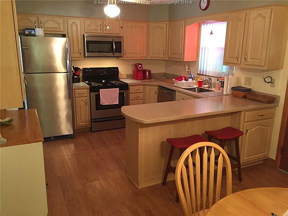 5th image of 518 Rosemont Ave