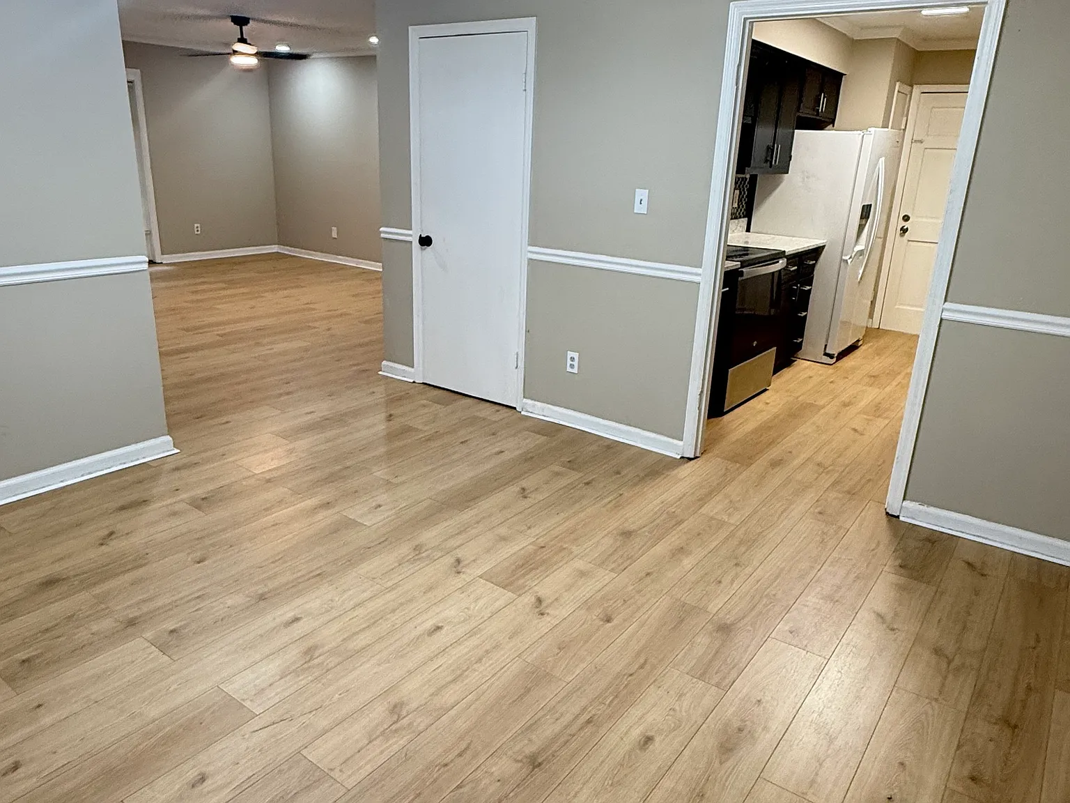 3 bed, 2.0 bath, 1628 sqft, $1,400 — Photo 3