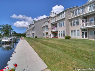 2411 Lake Ave UNIT 33, Muskegon, MI 49445