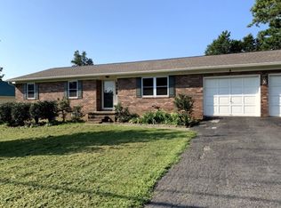 200 Mapleton Dr NW, Cleveland, TN 37312