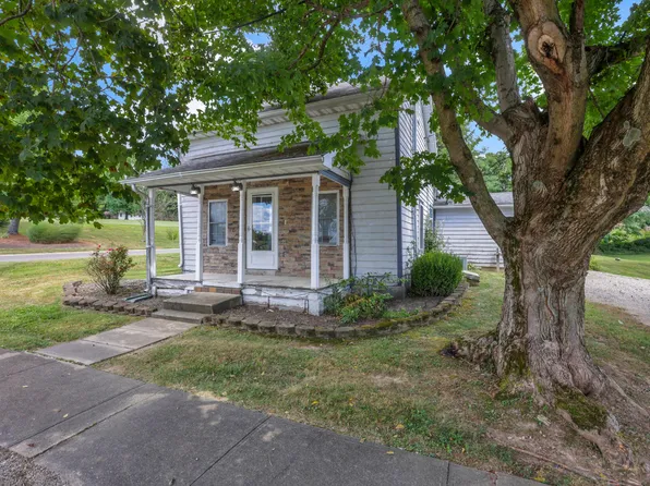 212 N Market St, Somerset, OH 43783