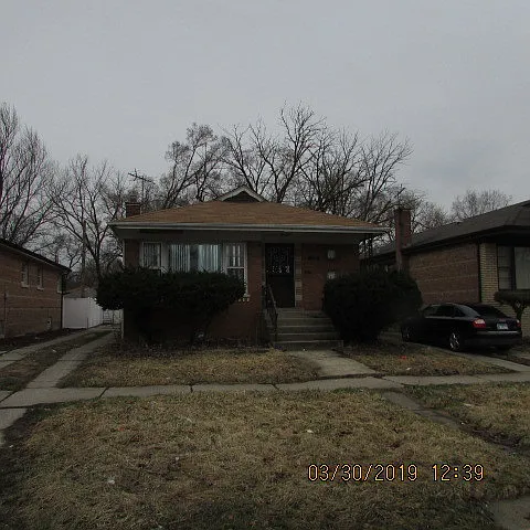 318 Shore Dr photo 1