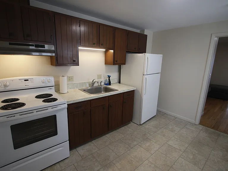 216 East Ave #1 — Photo 2