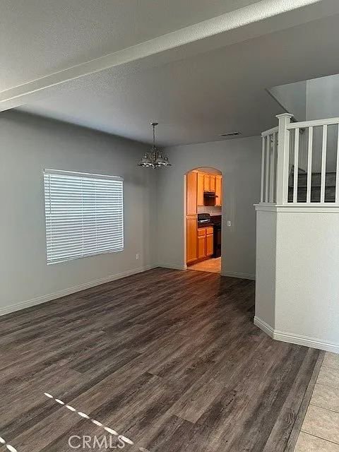 5 bed, 2589 sqft, $2,900 — Photo 3