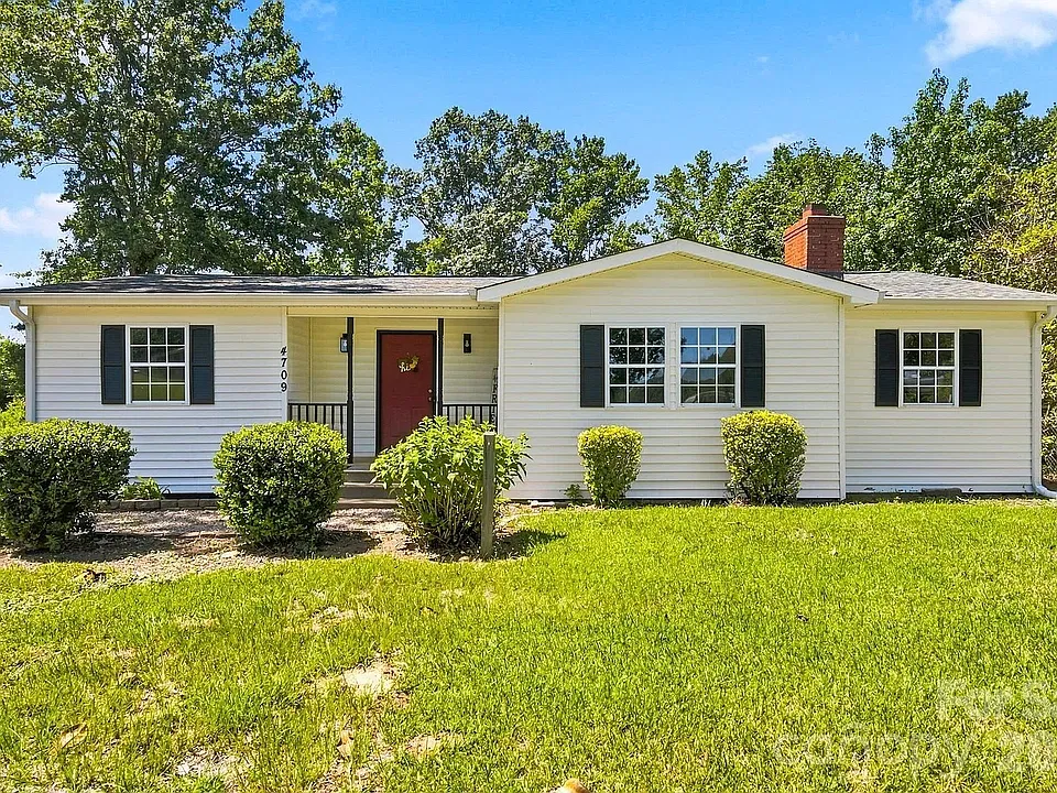 4709 Charlotte Hwy