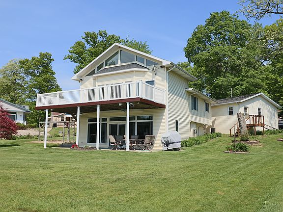 4th image of 50079 South St