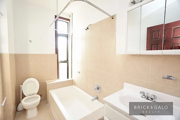 Rented by BRICK & GALO REALTY CORP | media 39