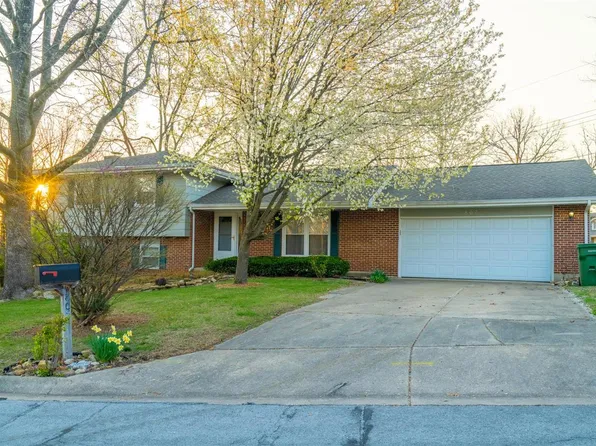 807 Cypress Dr, Rolla, MO 65401