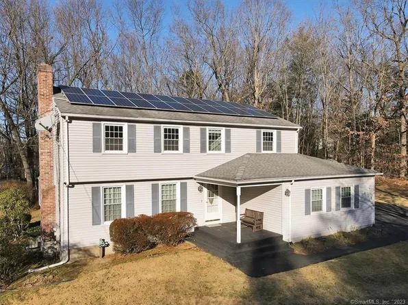 32 Pioneer Drive, Windsor, CT 06095
