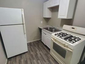 2214-2220 W Hopkins St. (8 Unit)
