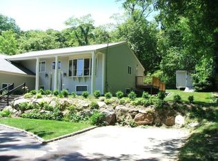 414 Middlebridge Rd, South Kingstown, RI 02879