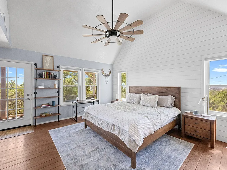 650 Springlake Dr — Photo 14