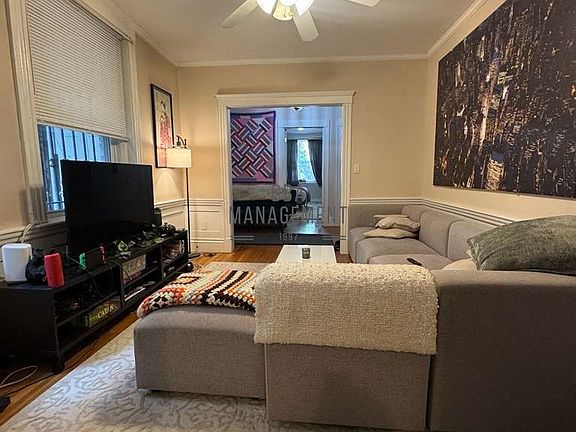3rd image of 96 Strathmore Rd #2