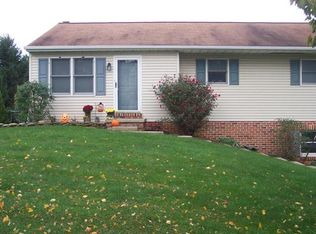 210 Hilldale Rd, Pequea, PA 17565