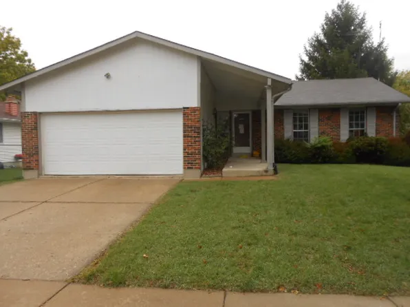 1361 Taos Dr, Saint Louis, MO 63138