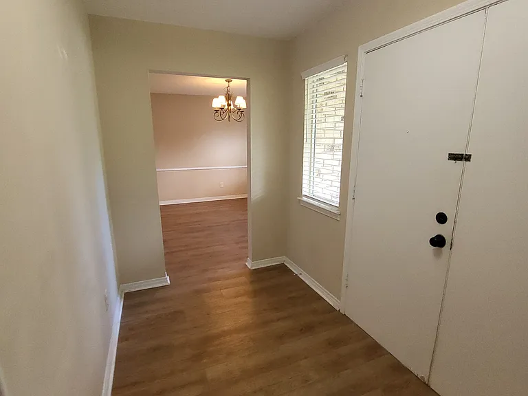 4210 Langley Ave — Photo 6
