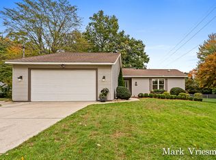 15110 164th Ave, Grand Haven, MI 49417