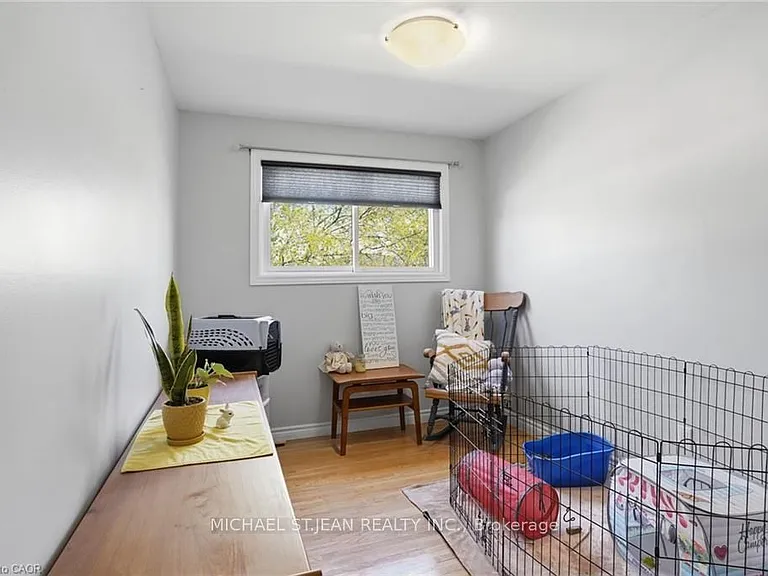 282 Roach Ave — Photo 31