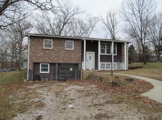 3851 1st St, Pacific, MO 63069