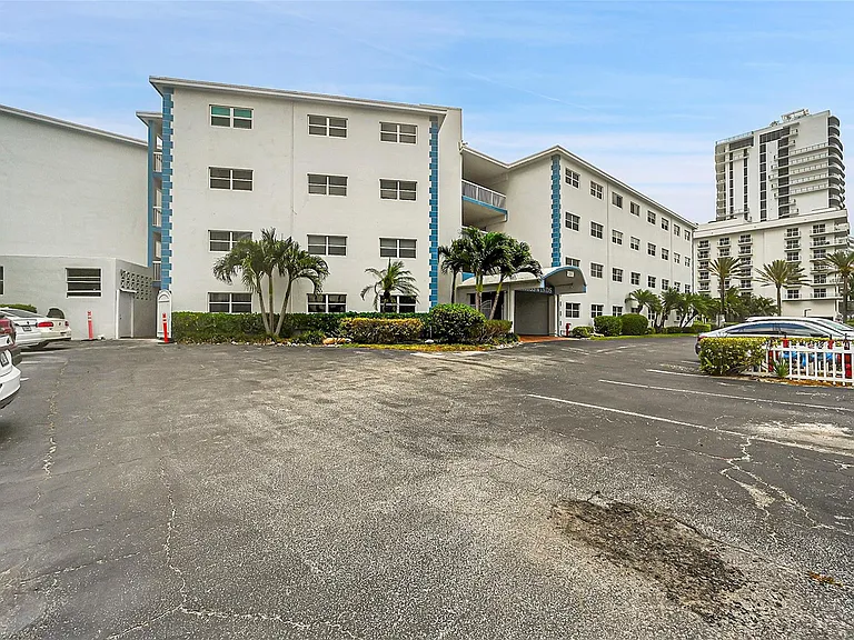 1300 N Ocean Blvd #201 — Photo 17
