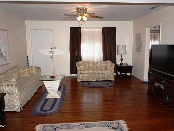 4th image of 366 Williams Ave