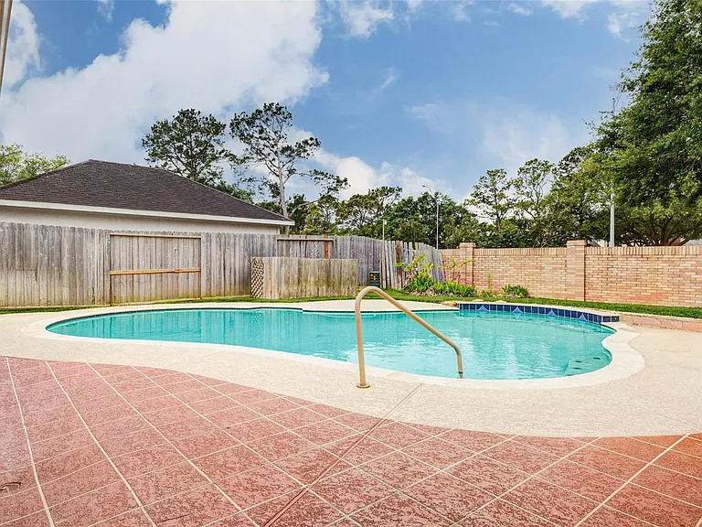1606 Barrington Hills Ln — Photo 47