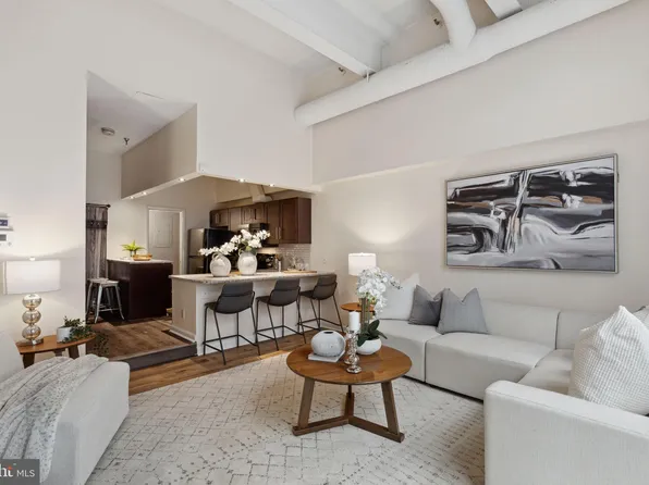 3 N Columbus Blvd APT Pl230, Philadelphia, PA 19106