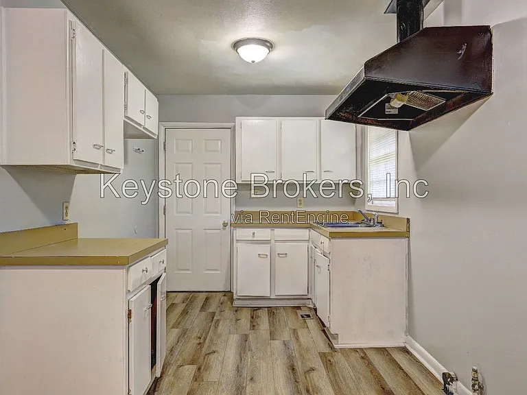 2475 N Groveland Cir — Photo 3