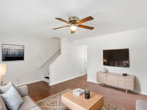 28 Riverwalk Ter, Durham, NC 27704