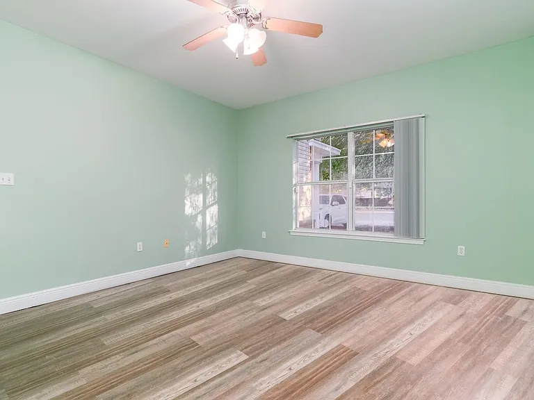 827 Fairview Dr #3 — Photo 18