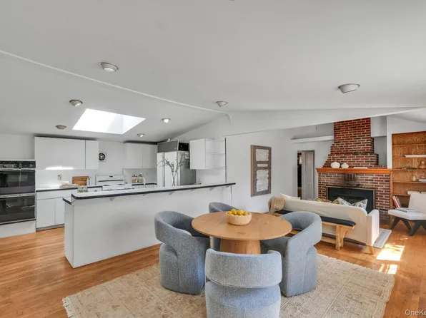 15 Community Road, Coram, NY 11727