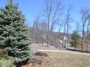 4 Riffles Ln, Hudson, MA 01749