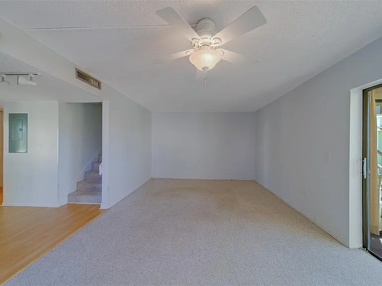 1 Windrush Blvd #28 — Photo 10