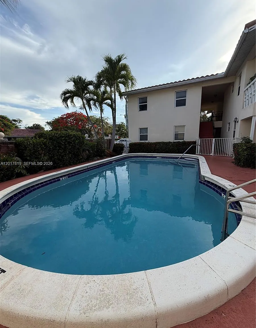 1 bed, 1.0 bath, $1,800 — Photo 4