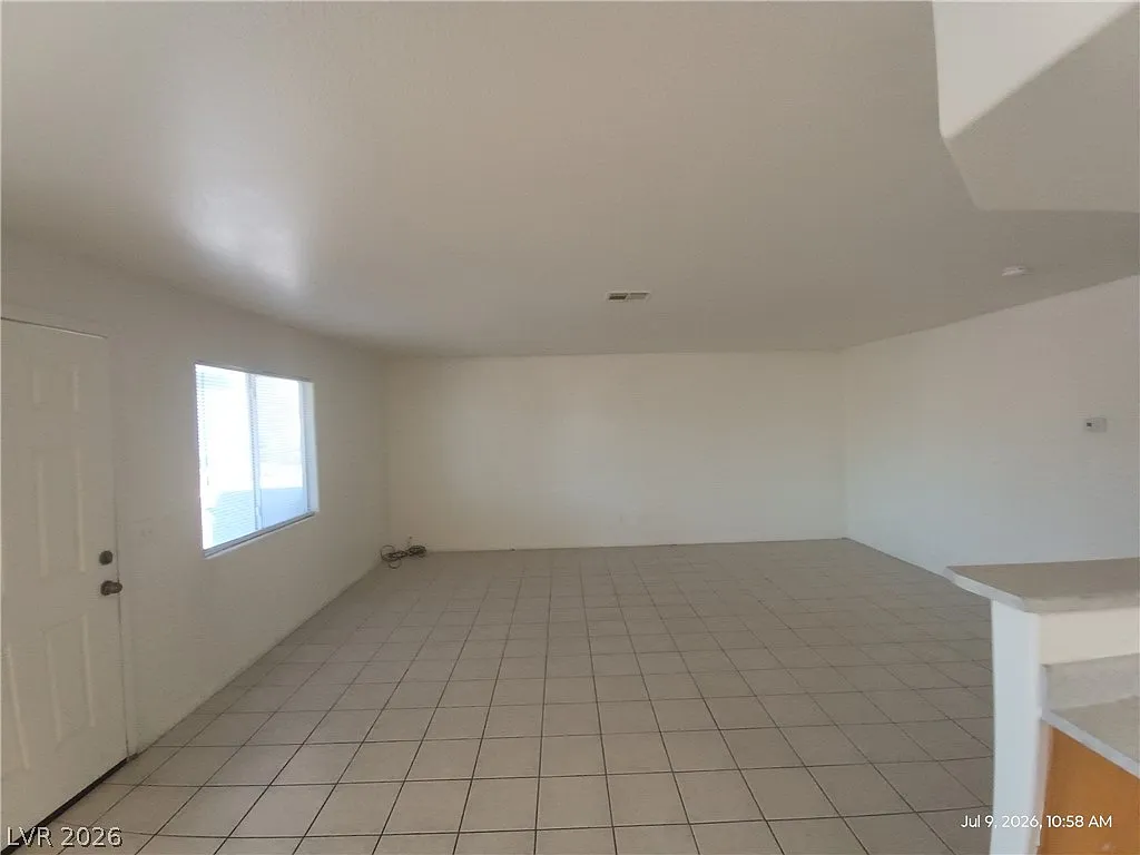 2 bed, 2.0 bath, 4760 sqft, $1,250 — Photo 3