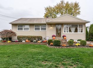 401 Maple Ave, Delanco, NJ 08075