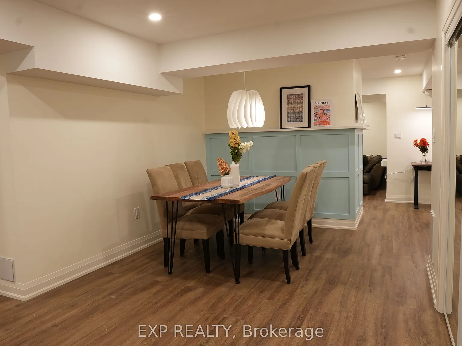 2 bed, $4,000 — Photo 2