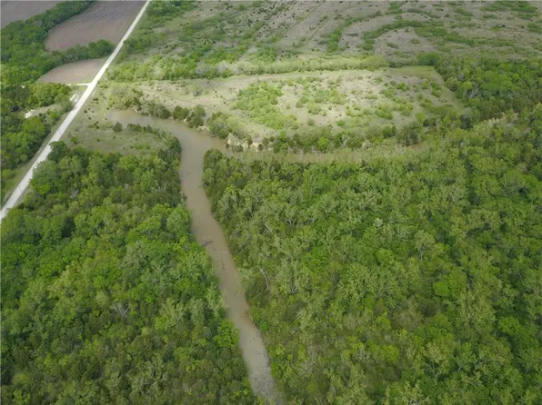 Vernon Rd, Prescott, KS 66767