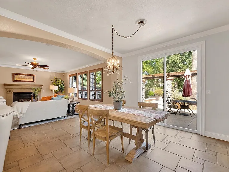 109 Palomares Ct — Photo 46