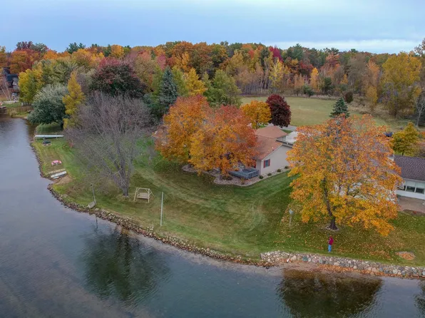 4705 Appleby Ct, Gladwin, MI 48624
