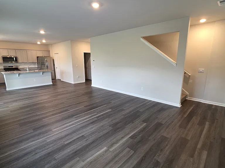 239 Londonshire Dr — Photo 12