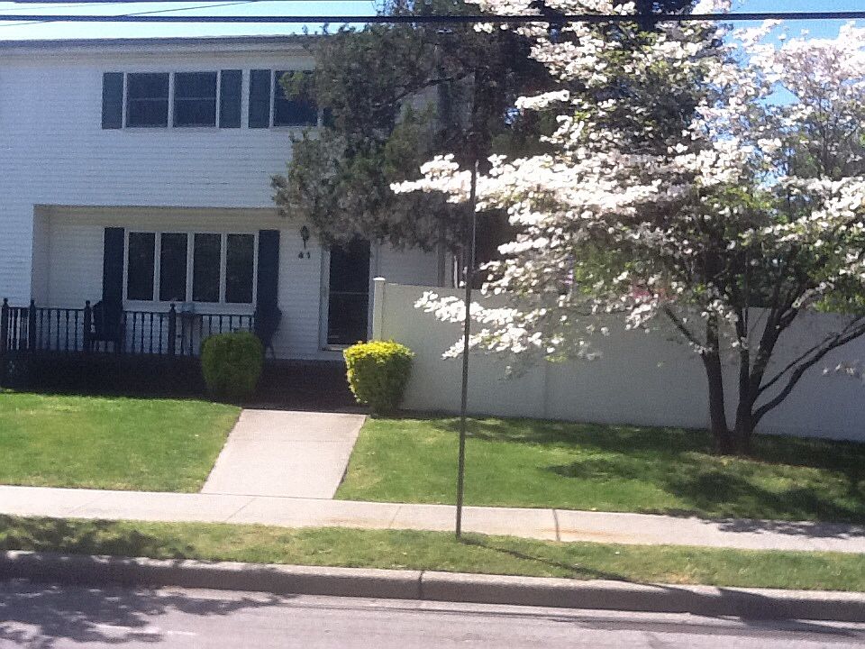 1st image of 41 Park Ln