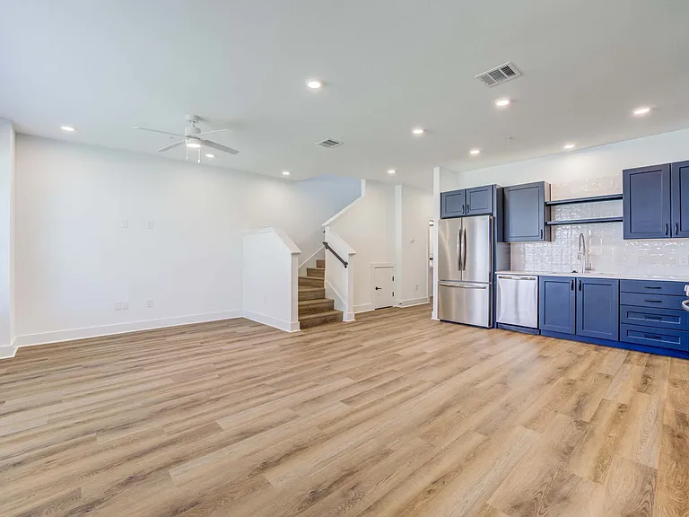 Escalon Townhomes — Photo 28