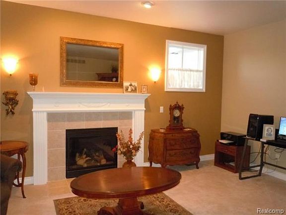5th image of 50550 Coolidge St #335