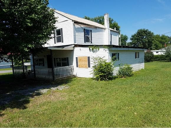 2nd image of 1601 Myrtle Ave E