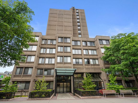 2nd image of 1731 Beacon St APT 221