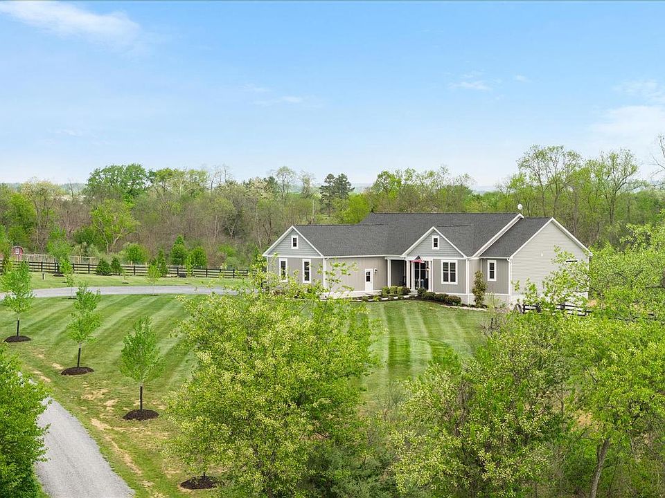 1st image of 1015 Redbud Rd