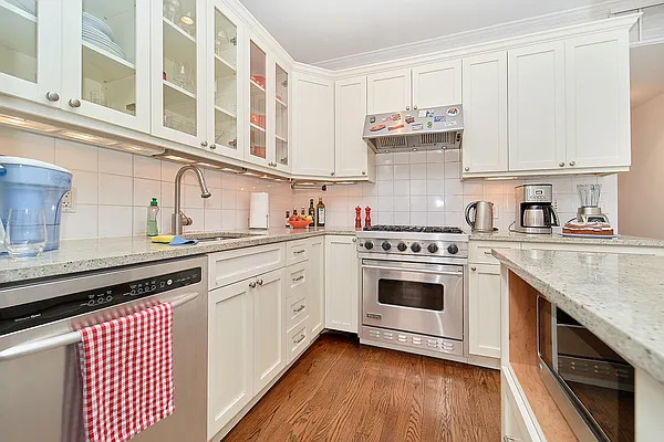 Rented by Living New York | media 19