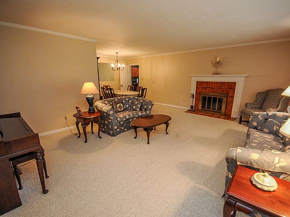 5th image of 3500 Trillium Ct