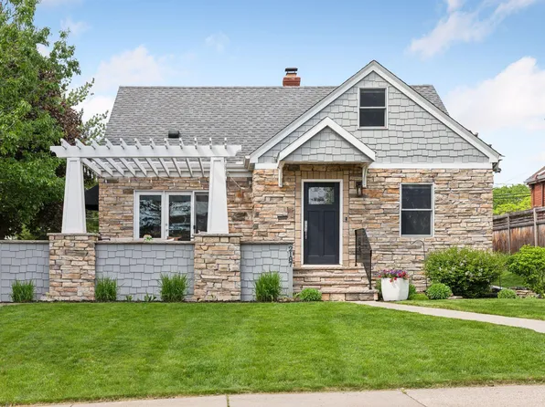 2187 Pinehurst Ave, Saint Paul, MN 55116